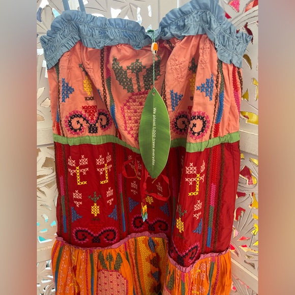 NWT Farm Rio tiered dress. Color blocking embroidered midi dress. Color: multi - Picture 5 of 11